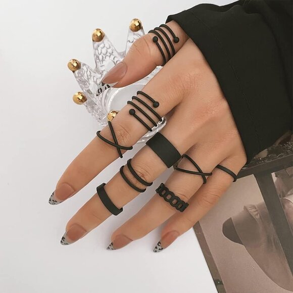 Black Knuckle Rings Set for Women Vintage Stackable Midi Rings Boho Crystal Pear - Picture 6 of 8